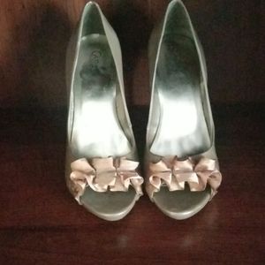 Carlos santana stilettos